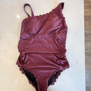 One-Shoulder Scallop Trim One-Piece Swimsuit - burgundy